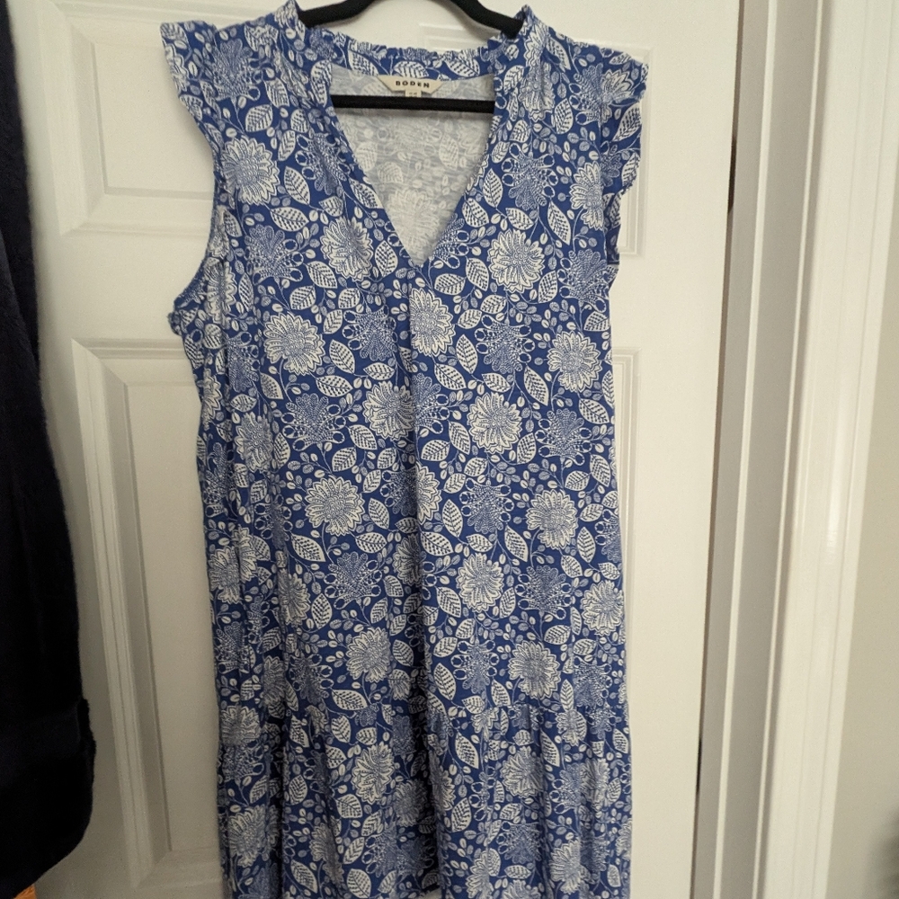 EUC Boden Jersey Dress Blue & White Daisy Floral w/ Pockets! 14R